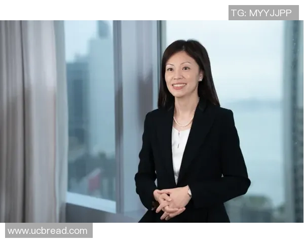 与张芳对话探讨她在英雄联盟中的职业生涯与成长之路